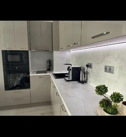 Apartamento Brand New First Line Sea View 1 Bedroom *