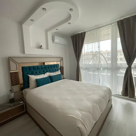 Διαμέρισμα Brand New First Line Sea View 1 Bedroom *