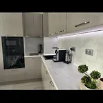 アパート Brand New First Line Sea View 1 Bedroom *