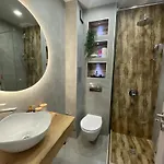 アパート Brand New First Line Sea View 1 Bedroom ブルガス
